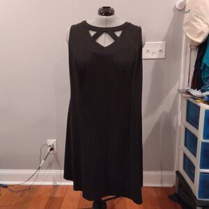 Roz & Ali Black open neck patten dress